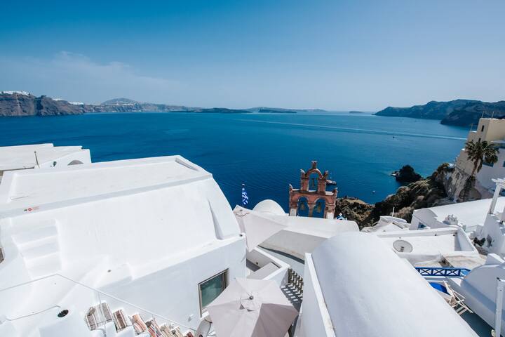 Astrea Suites: Ostria Cave Villa – Outdoor Jacuzzi