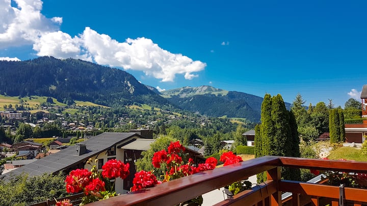 Vue Panoramique Sur Megeve Et La Montagne - Megève