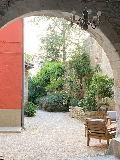 Charming Village house 5 mn From Uzès