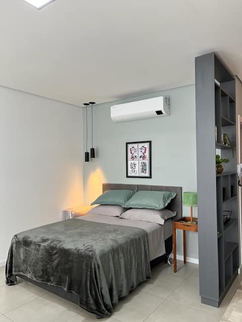 Imóvel de sucesso: Central Loft with Balcony and 24-hour Entrance em Pelotas