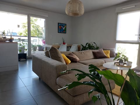 Large and beautiful modern apartment with 2 terraces