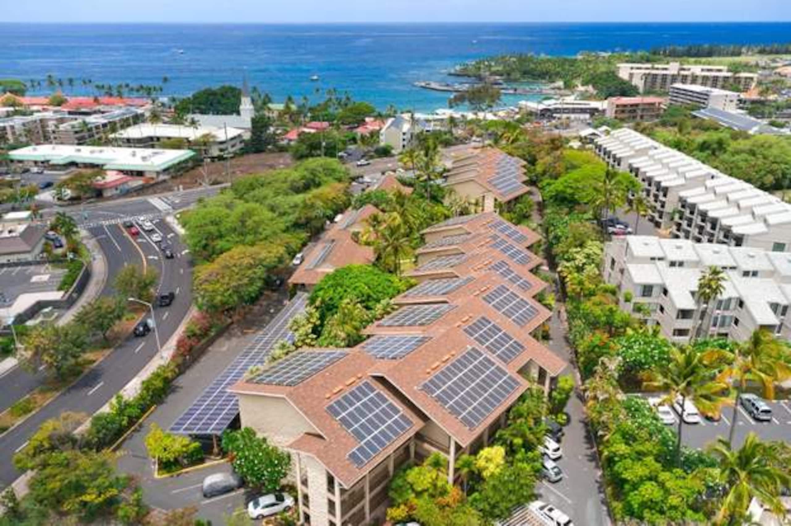 Private, 5 minutes to downtown & beach - Photo 38