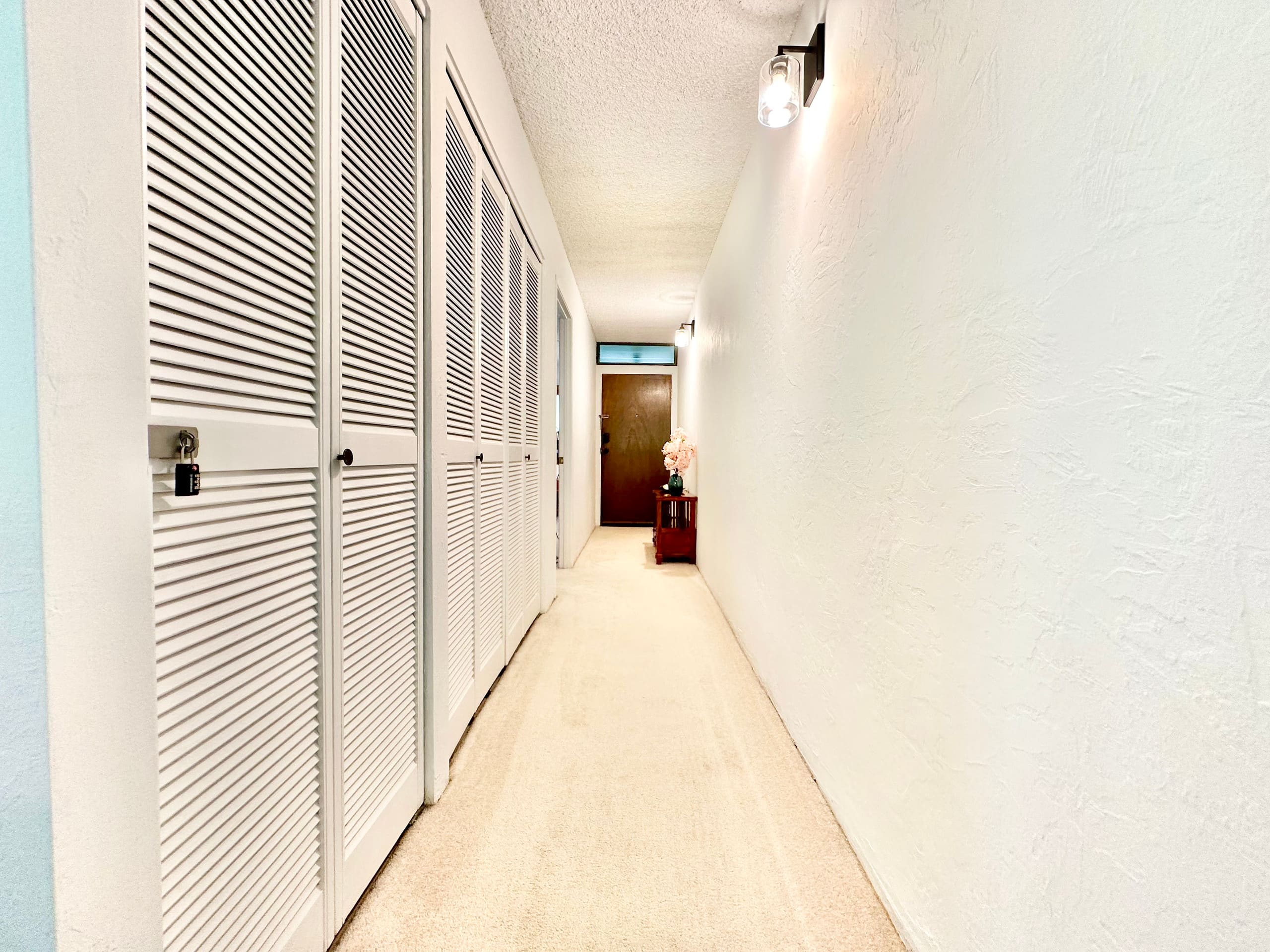 Private, 5 minutes to downtown & beach - Photo 32