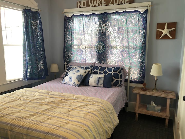 საძინებელი 1