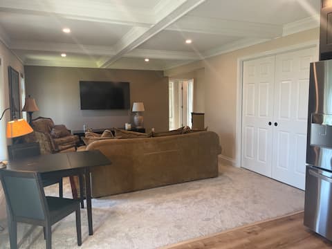 Successful Airbnb property: Stylish Executive Suite - Ocean View and Parking in Westwood
