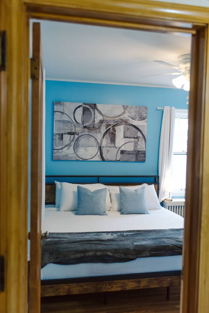 King Bed, Bedroom #3