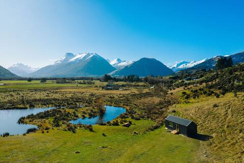 Regenerative cabin near the Routeburn