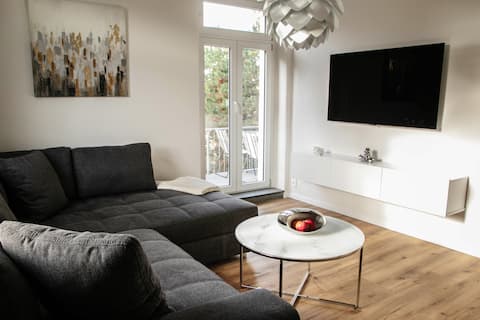 Popular Airbnb listing: Family-friendly apartment in Dresden-Striesen in Dresden
