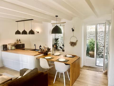 Fisherman's house 200 m from the sea