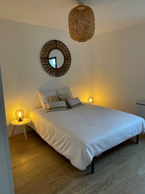 3 bedroom house with garden near Bordeaux/beach