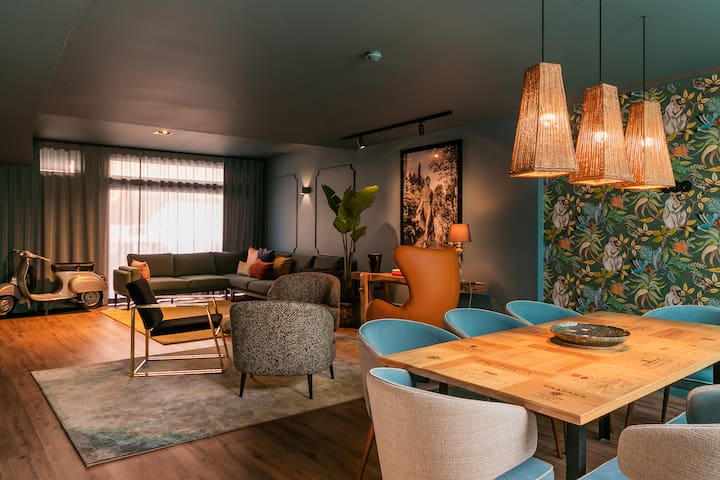 The Villa, the Garden & Charm.