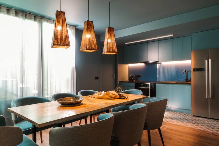 The Villa, the Garden & Charm. gallery image 5