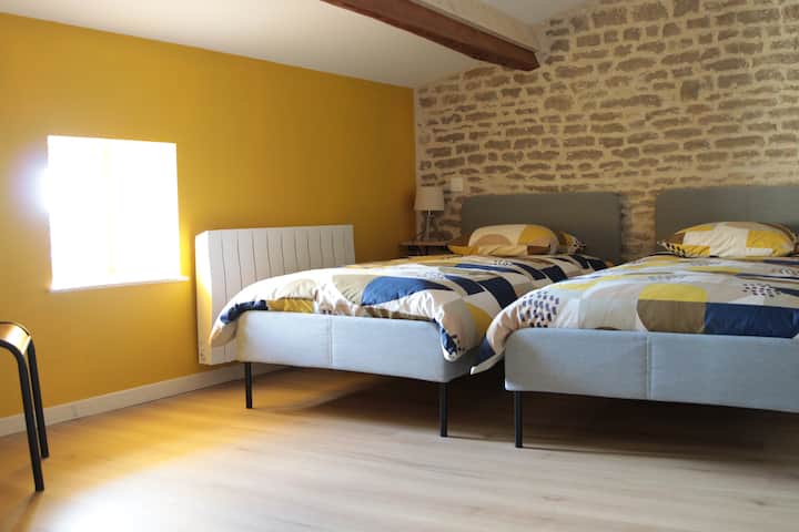 2 single beds (90 x 200) with possibility to make a double bed (180 x 200)