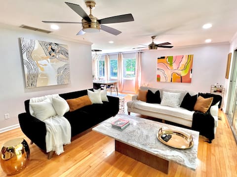 Early Check In! Spacious, large deck w/ firepit!