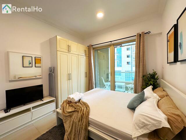 Quiet Studio w/ Balcony & RoofTop Pool in Marina — foto 8