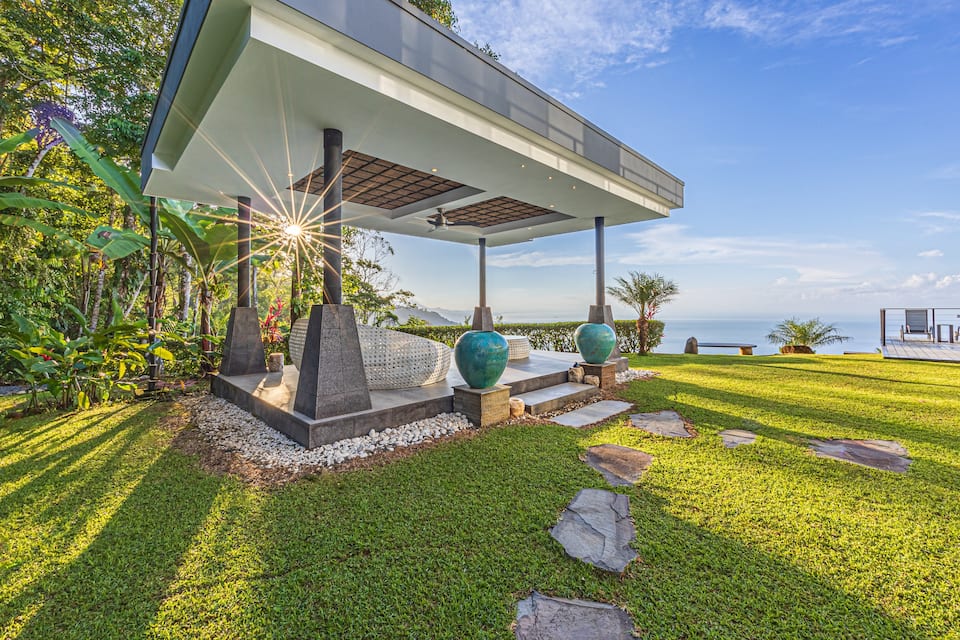 An ocean-view house in the Costa Rican jungle, Savegre, Puntarenas, Costa Rica, photo 9 of 10