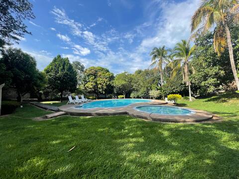Holiday house with private pool
