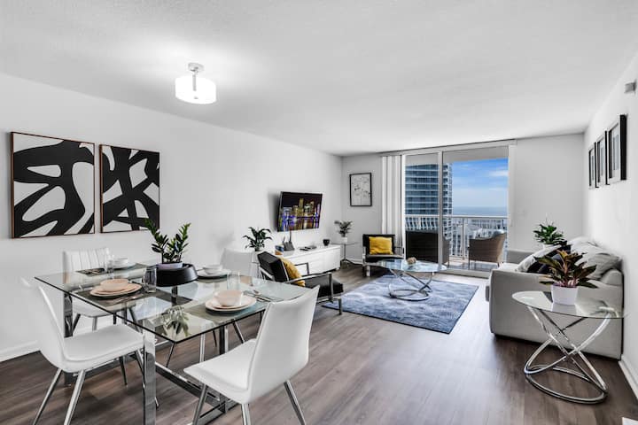 Beautiful Condo In Brickell + Free Parking - Miami, FL