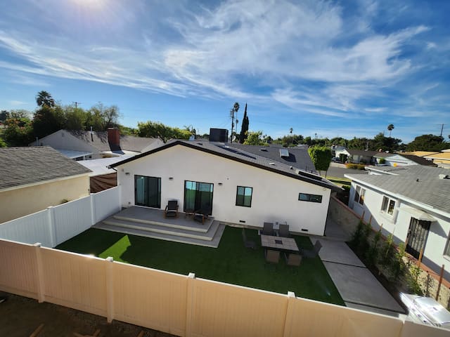 SuperHost Modern Luxury Cozy Villa W/ Firepit