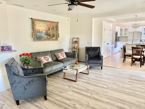 Newly renovated spacious home near Folsom Lake