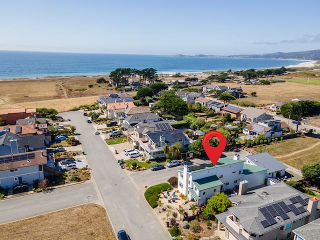 Luxury Beach House near Downtown Main Street