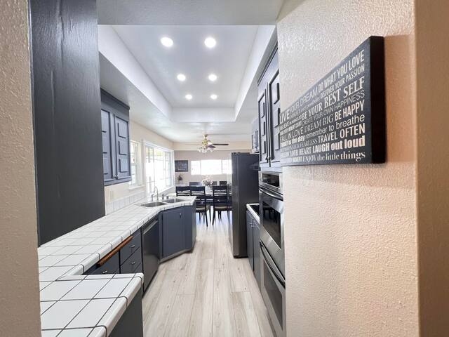 Home Sweet Home Modern 4BD/2BA in San Jose gallery image 4