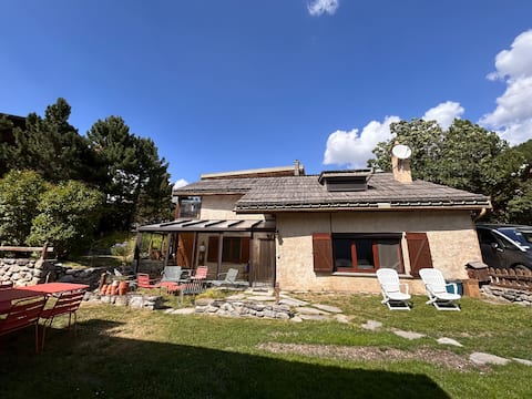 Family house - hiking & skiing - Sleeps 7