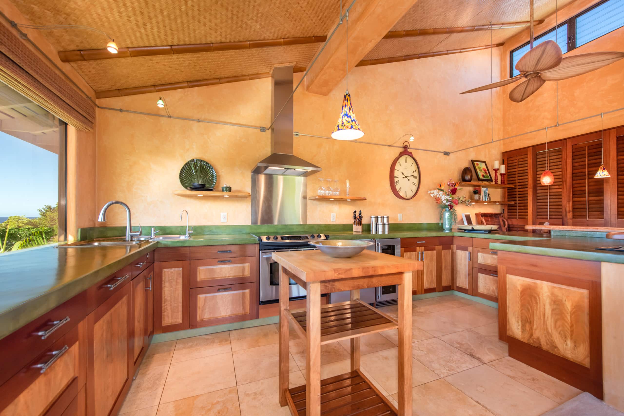 Condo in Wailea · ★4.94 · 1 bedroom · 2 beds · 1 bath - Image 6