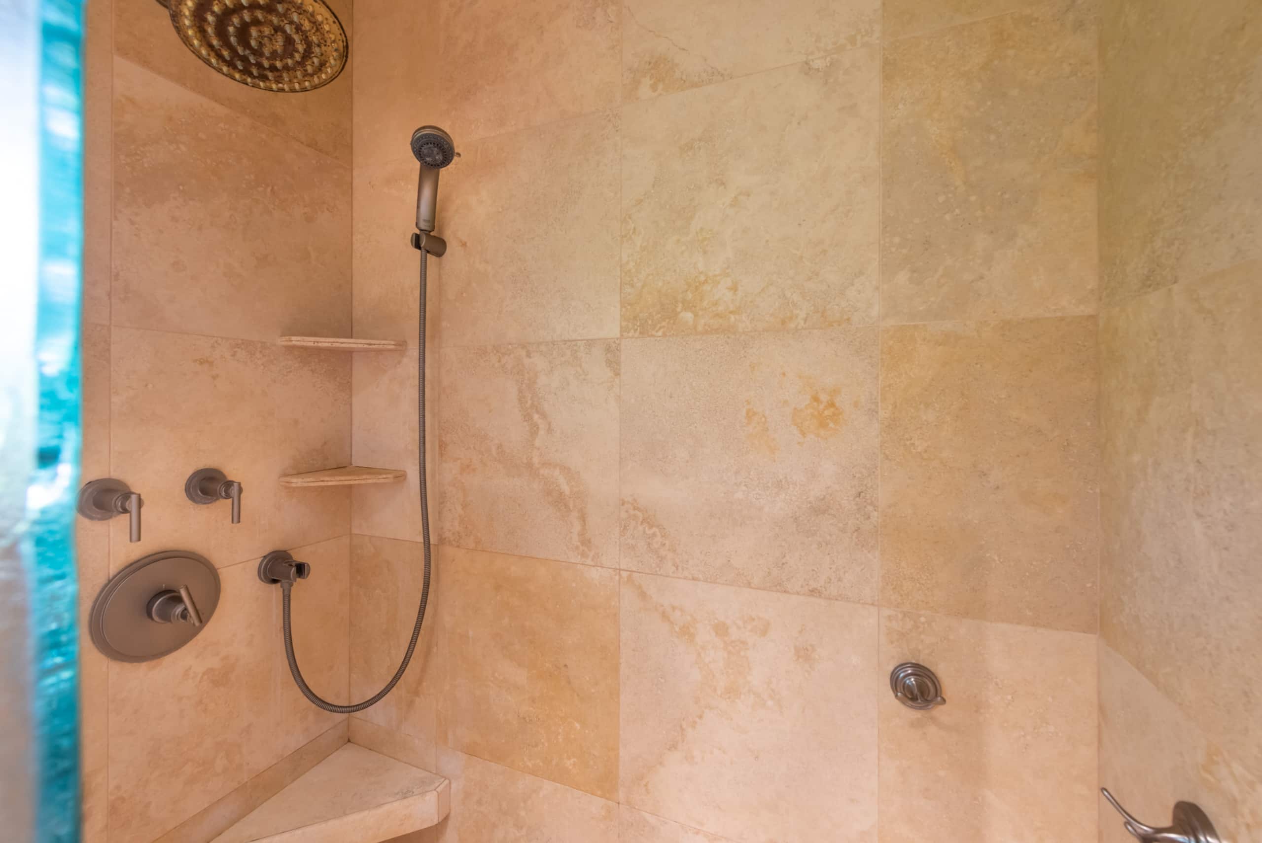 Condo in Wailea · ★4.94 · 1 bedroom · 2 beds · 1 bath - Image 19