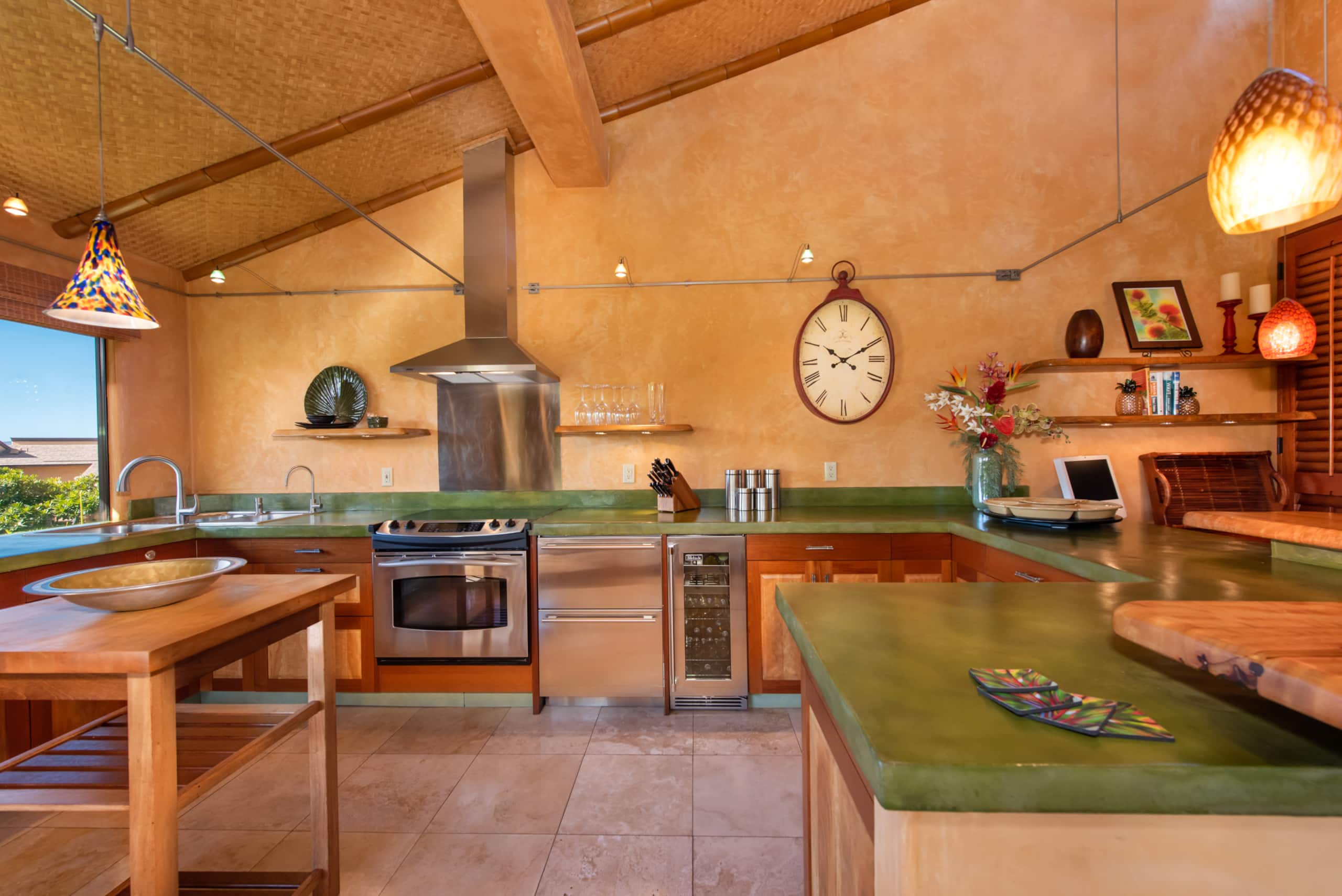 Condo in Wailea · ★4.94 · 1 bedroom · 2 beds · 1 bath - Image 7