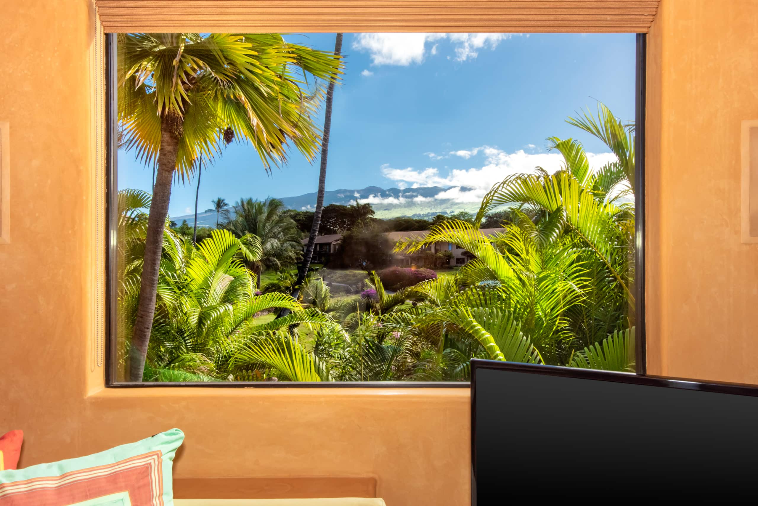 Condo in Wailea · ★4.94 · 1 bedroom · 2 beds · 1 bath - Image 3