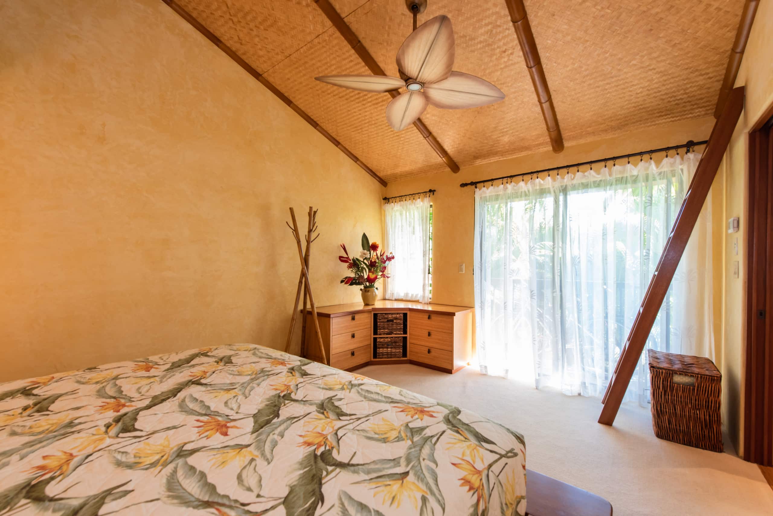 Condo in Wailea · ★4.94 · 1 bedroom · 2 beds · 1 bath - Image 13
