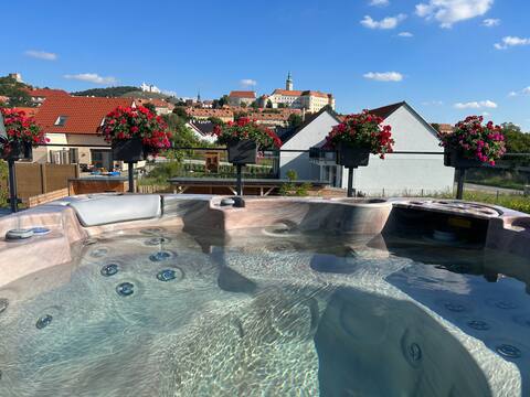Apartment with Jacuzzi