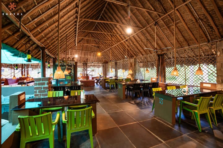 Zostel Hampi | Deluxe Quadruple Room - Gangavathi