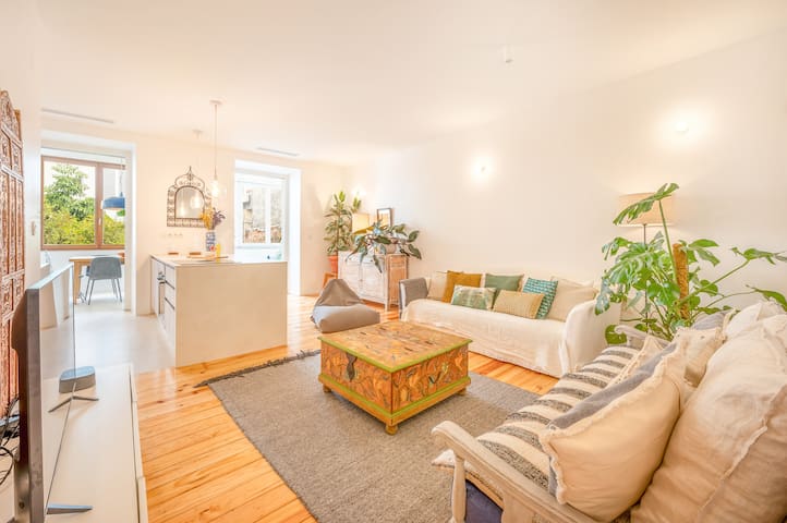 Family House • AC • Fast Wi-Fi • Prime Location