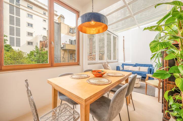 Family House • AC • Fast Wi-Fi • Prime Location gallery image 4