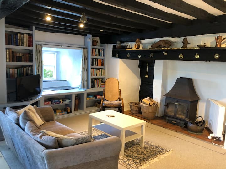 Traditional Snowdonia Cottage With Stunning Views - North Wales