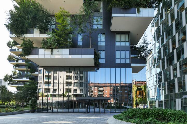 Luxury Suite in Bosco Verticale Milano Isola gallery image 5