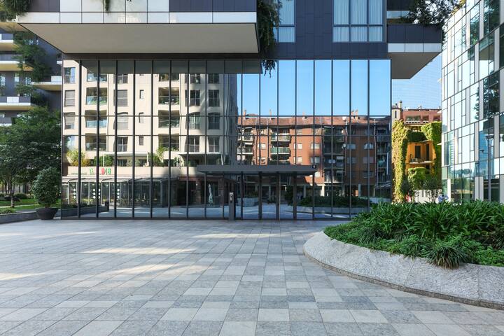 Luxury Suite in Bosco Verticale Milano Isola gallery image 4