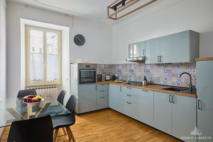 Domus Alberico 11 (Vaticano)