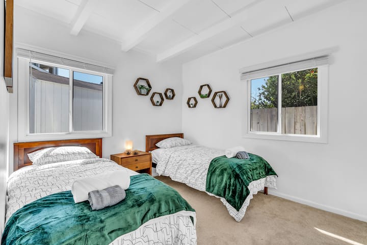 第三间卧室， 2张双双双美容客房