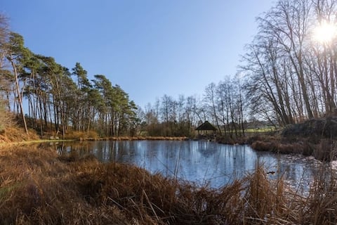 2 bedroom lakefront apartment