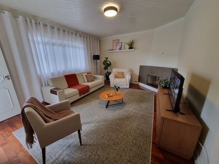 Casa A 3 Quadras Do Centro Com Churrasqueira - Poços de Caldas