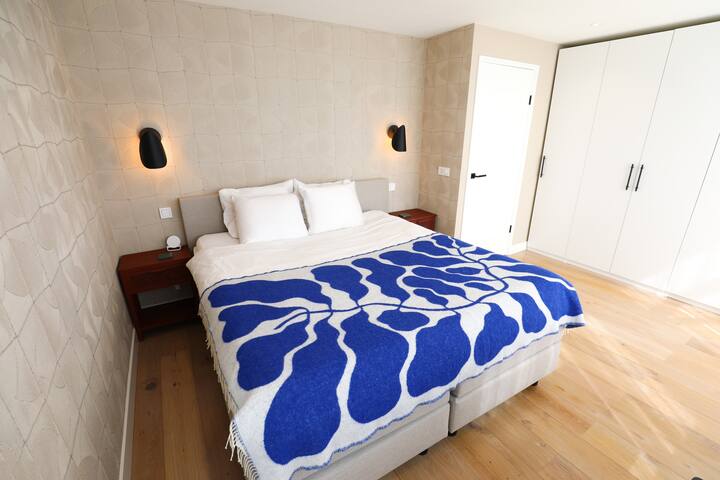 Stijlvol en ruim appartement met dakterras gallery image 5