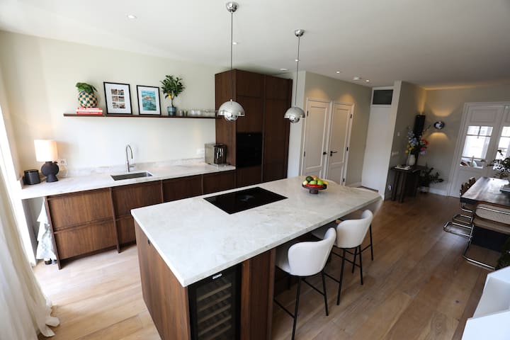 Stijlvol en ruim appartement met dakterras