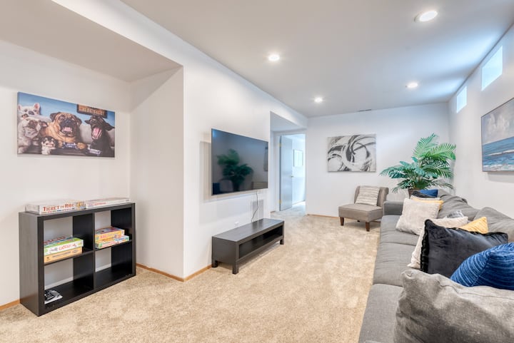 Elegantan životni prostor u kojem se možete opustiti ili uživati u zdravoj konkurenciji s obitelji i prijateljima u našim društvenim igrama