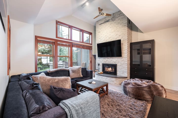 Pet Friendly | Hot Tub | Bbq | Free Parking - Whistler Blackcomb
