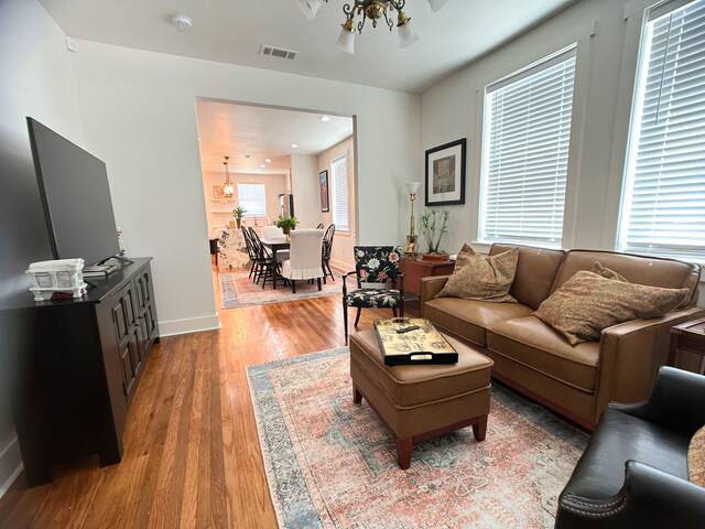 Beautiful Garden District Home gallery image 2