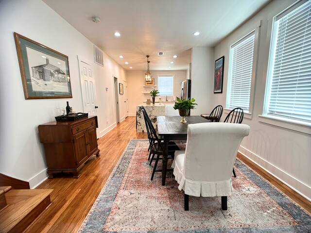 Beautiful Garden District Home gallery image 5