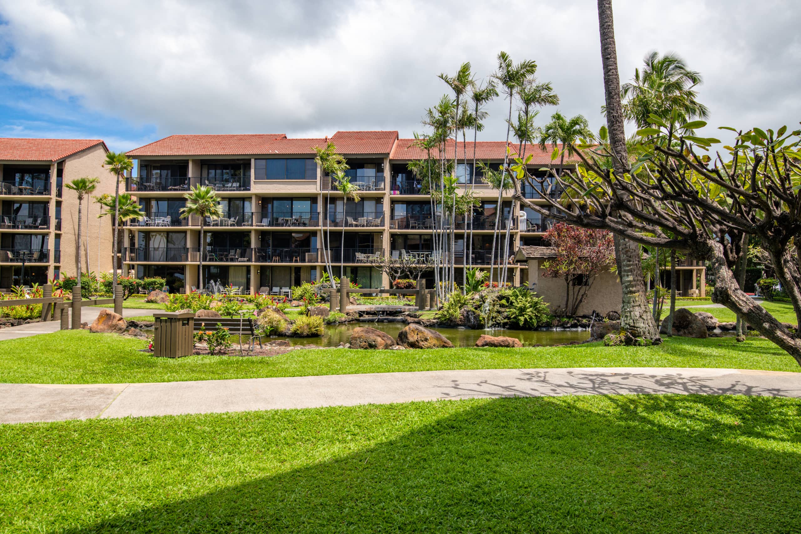 Place to stay in Lahaina · ★5.0 · 1 bedroom · 2 beds · 1 bath - Image 11